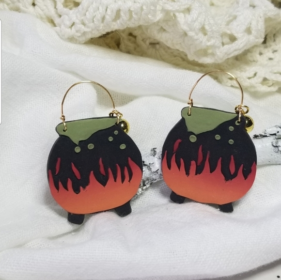 Handcrafted polymer clay earrings - Picture 1 of 4